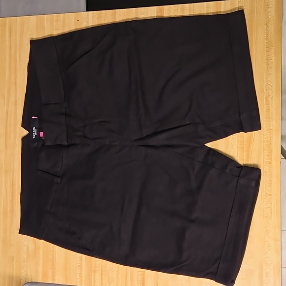 Women's Plus Size Capris - Picture 1 of 5